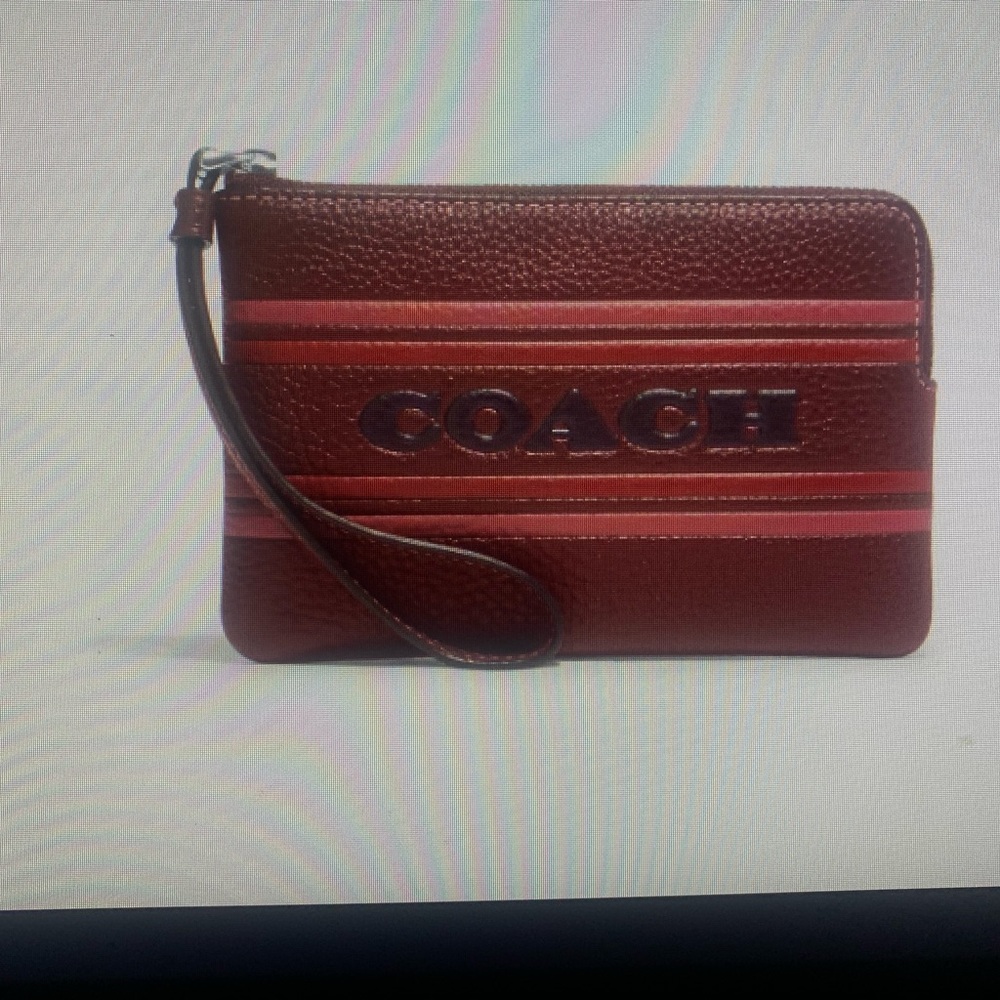 NWOT Coach Corner Zip Wristlet With Coach Stripe